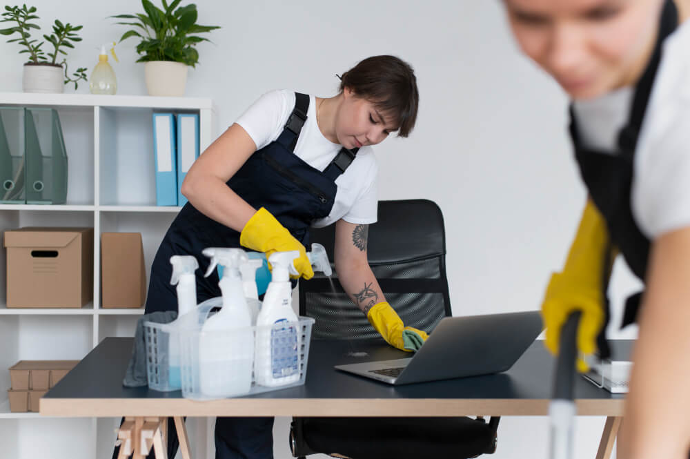 How Professional Cleaning Equipment Improves Workplace Hygiene