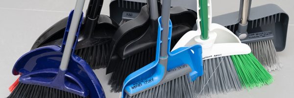 Brooms-&-Mops