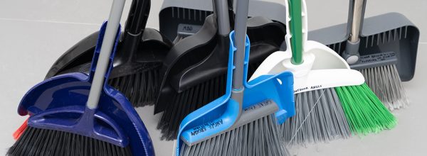 Brooms-&-Mops